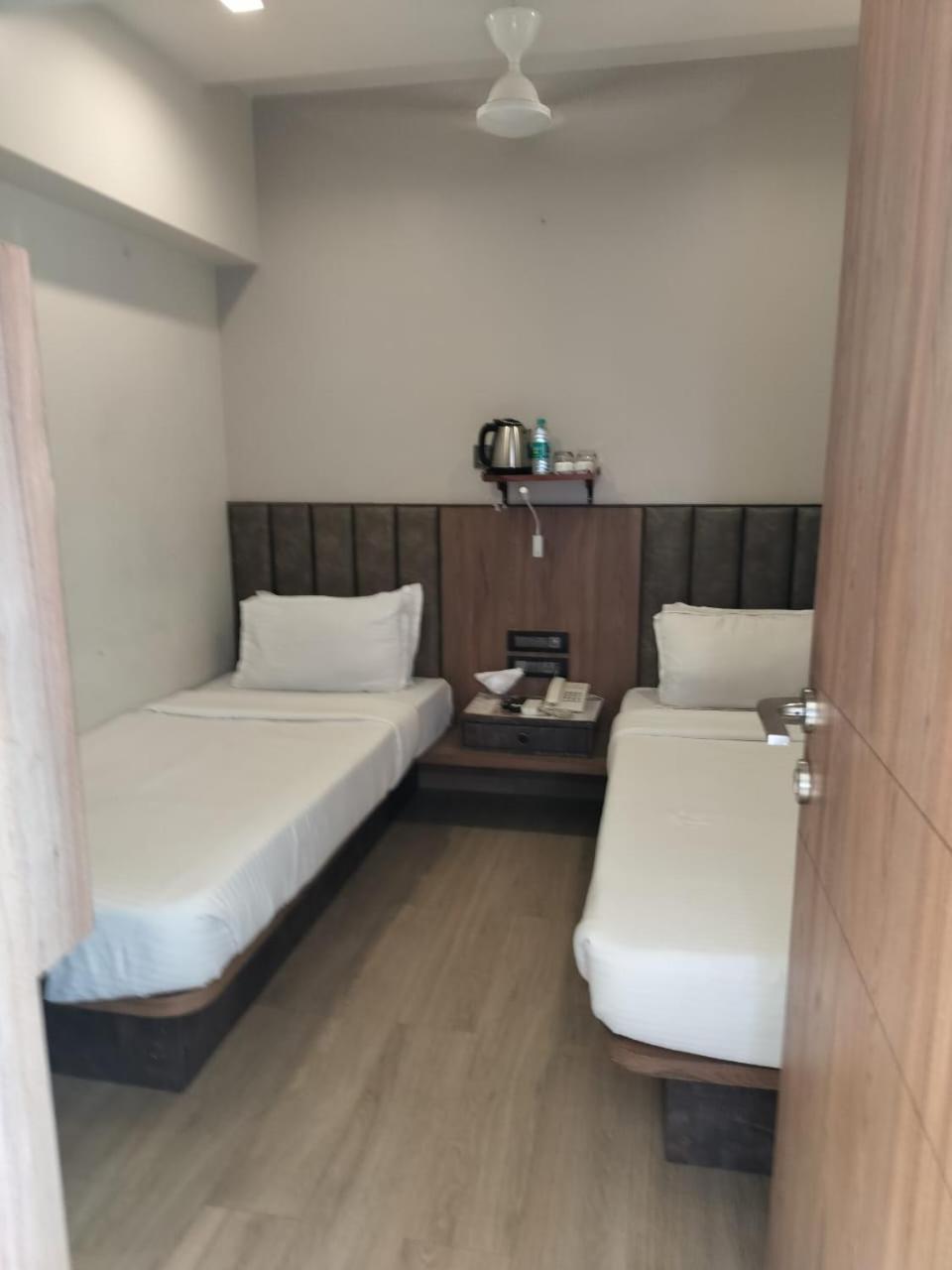 Hotel Olten Mumbai Bagian luar foto